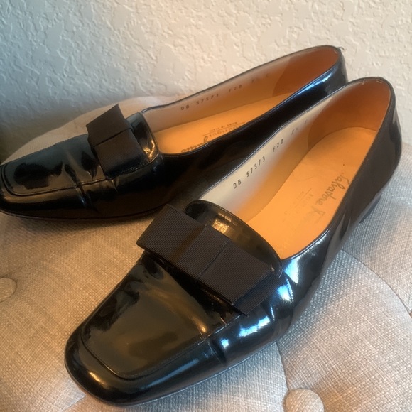 Salvatore Ferragamo dress shoes - Picture 5 of 8